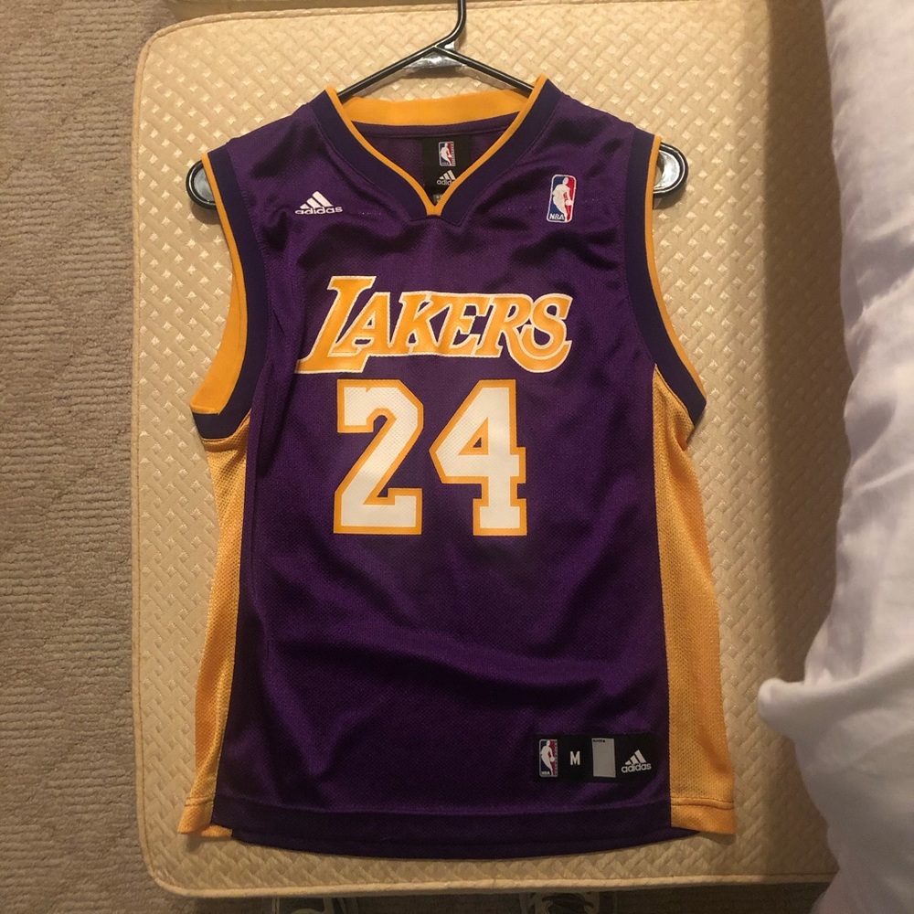 Womens Kobe Lakers jersey medium